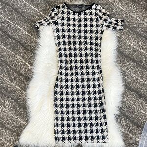 Isabella Oliver Maternity Elegant Black and White Houndstooth Dress